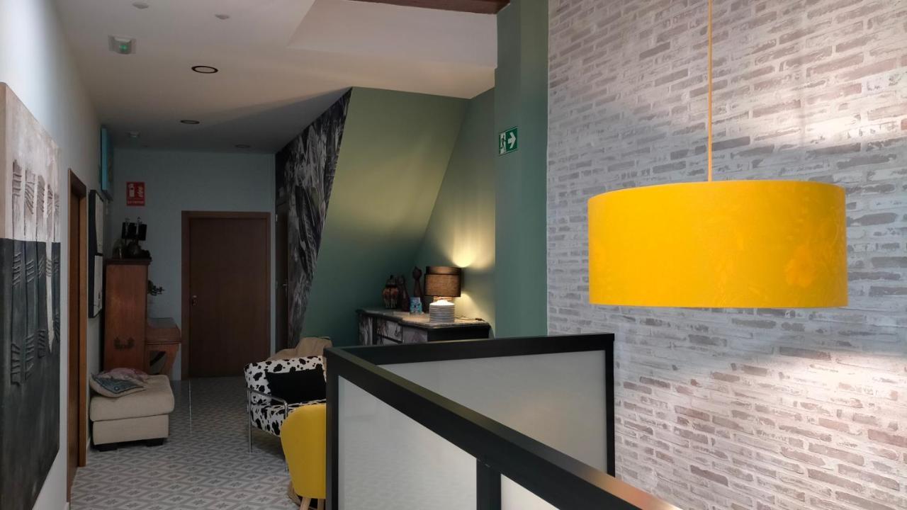 Blaucel Cafe I Habitacions 库列拉 外观 照片